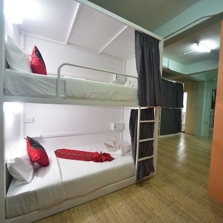 Panda Hostel Phuket (Adults Only) Patong Dış mekan fotoğraf